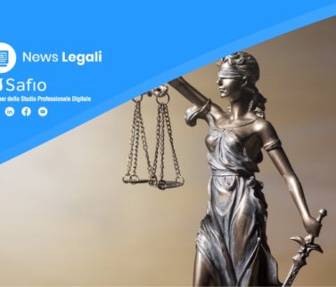 Statua della Giustizia con bilancia e spada, simbolo di equità e legalità nel diritto italiano
