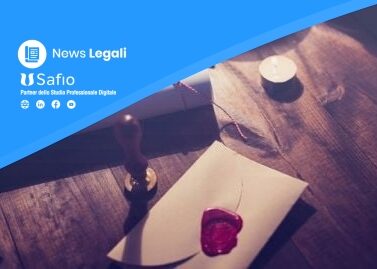 Documento legale con firma e sigillo rosso per revoca rinuncia eredità