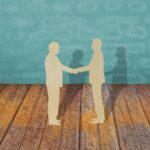 conciliazione sindacale datore lavoro risarcimento sentenza soldi meneta banconota euro denaro riconoscimento stipendio